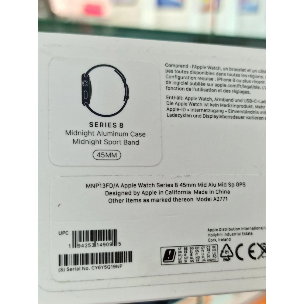 Apple Watch Series 8 45mm Midnight Aluminum Case with Midnight Sport Band (MNP13 /MNUJ3/MNUL3)