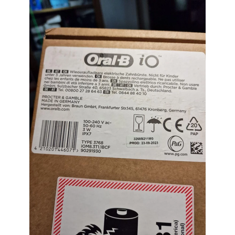 Электрическая зубная щетка Oral-B iO Series 9 Alabaster (Purple) 3768 з кейсом