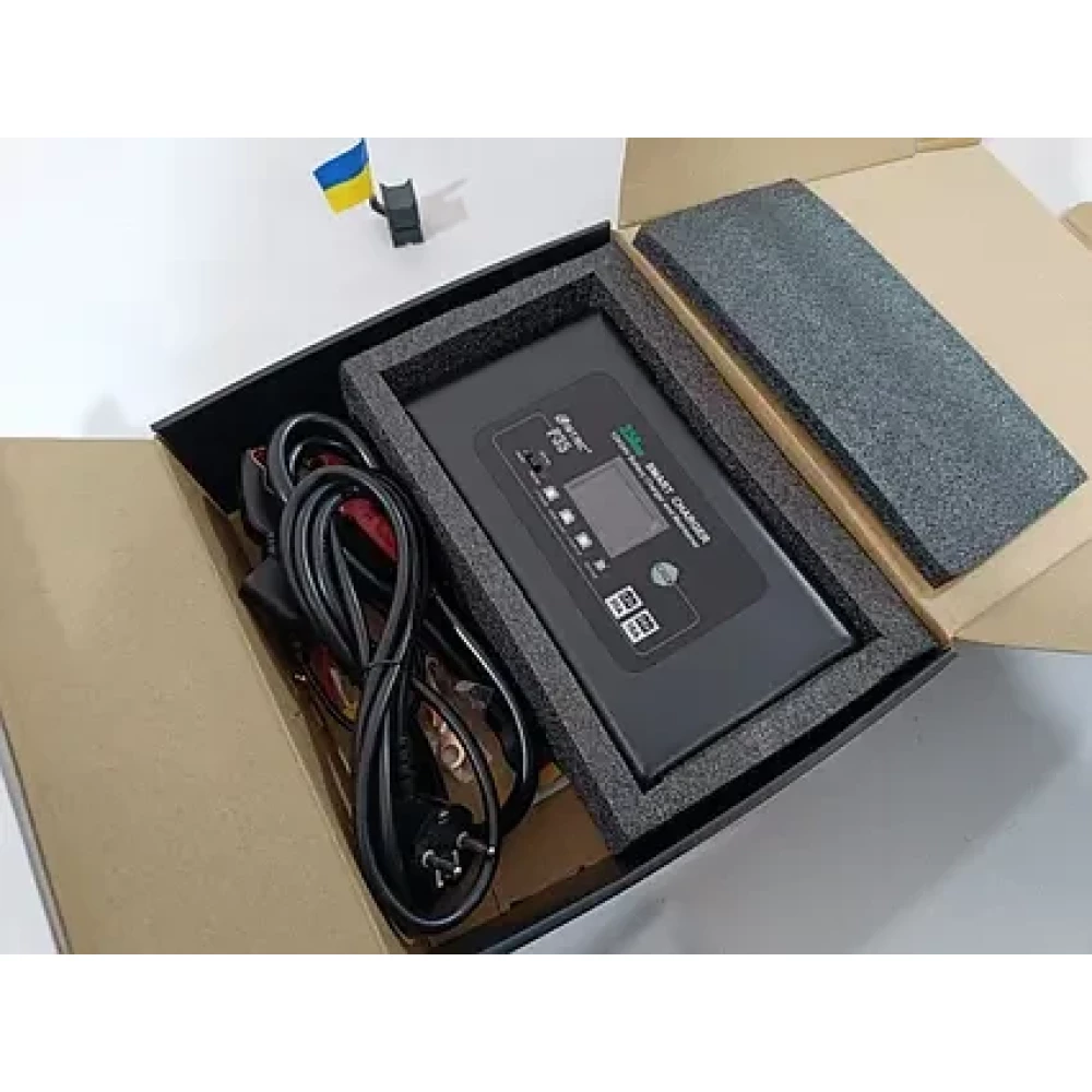 Розумний автомобільний зарядний пристрій HTRC P35 35A 12/24V