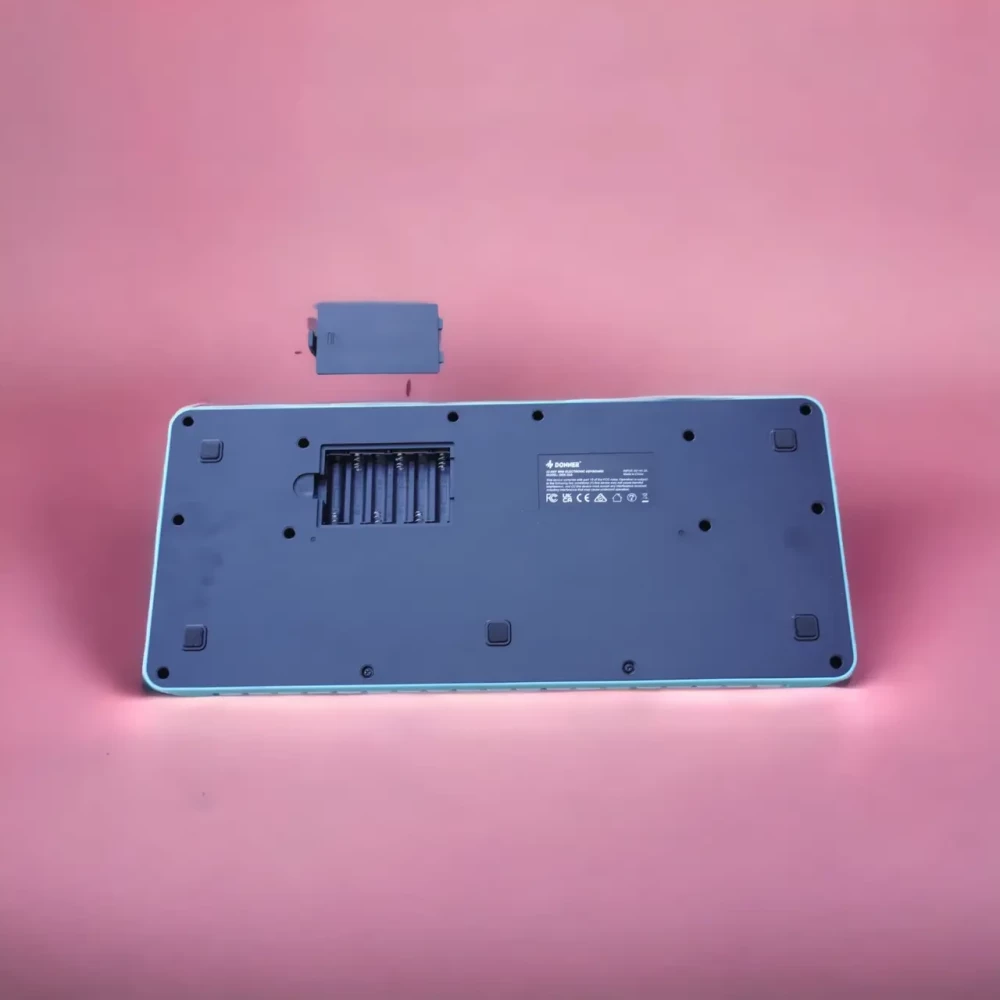 Цифровое пианино Donner DEK-32A 32 клавишное клавиатурное, синтезатор для начинающих Розовый цвет