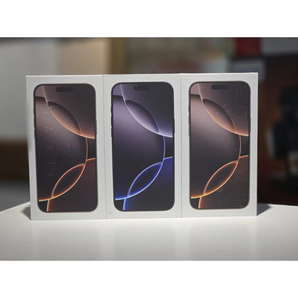 Смартфон Apple iPhone 16 Pro Max 256GB Black Titanium (MYWV3)