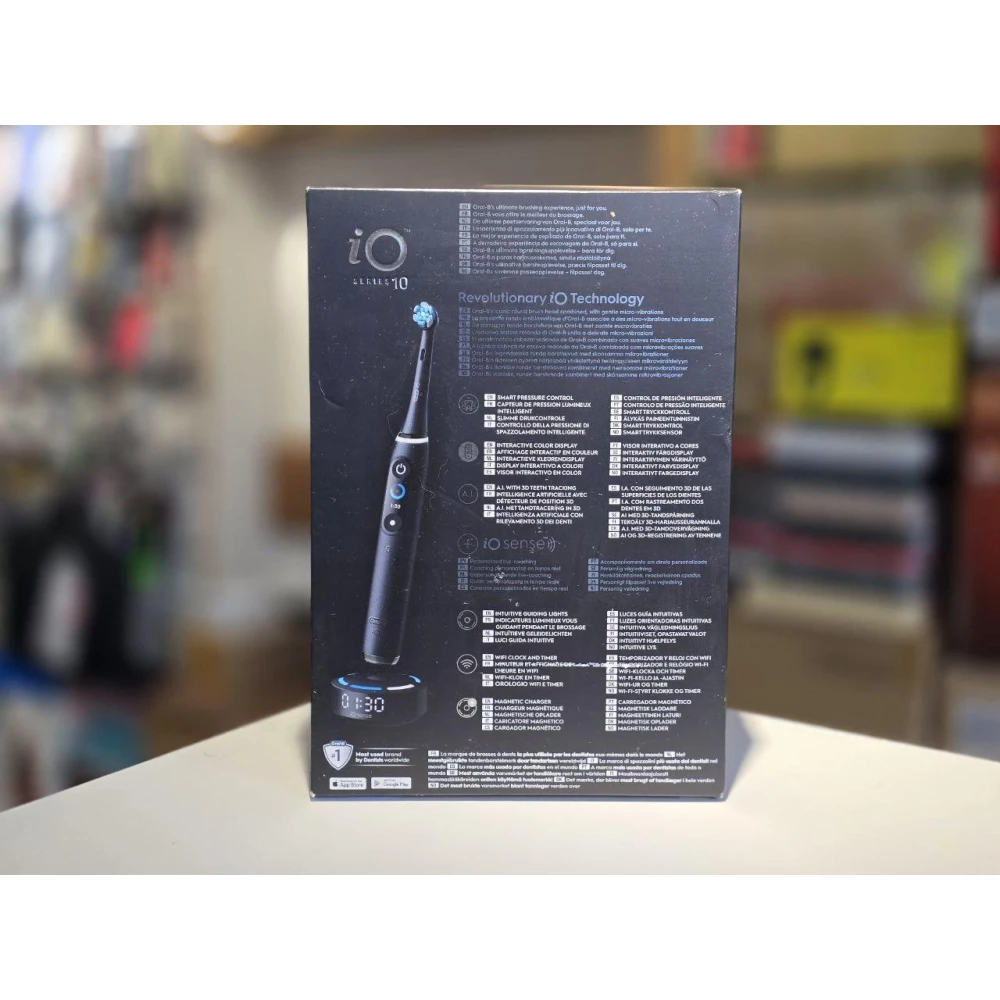 Электрическая зубная щетка Oral-B iO 10 Black (4210201434672)