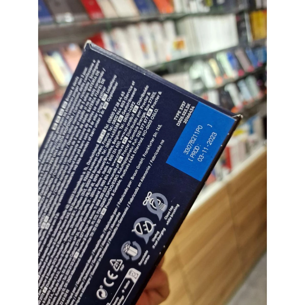 Электрическая зубная щетка Oral-B Pro3 3500 СrossAсtion Black