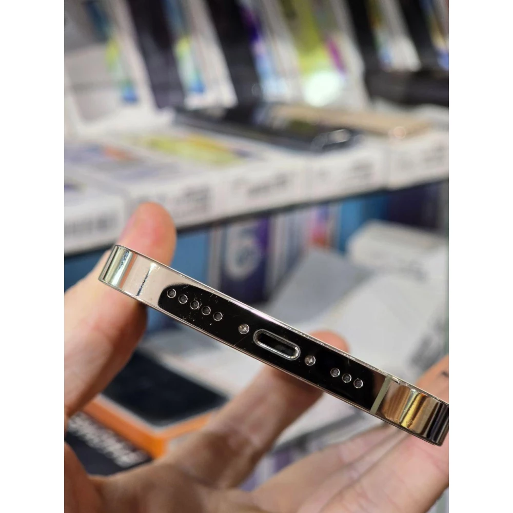 Apple iPhone 14 pro 128 ГБ Gold EU Б/у гарний стан. Заряд батареї 89%