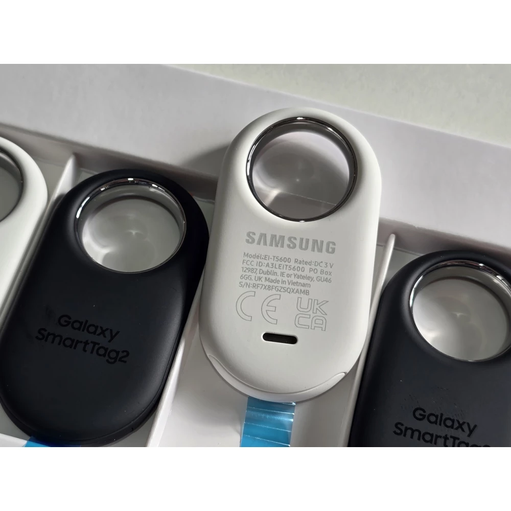 Поисковый брелок Samsung Galaxy SmartTag2 (4 Pack) 2x Black + 2x White (EI-T5600KWEG)