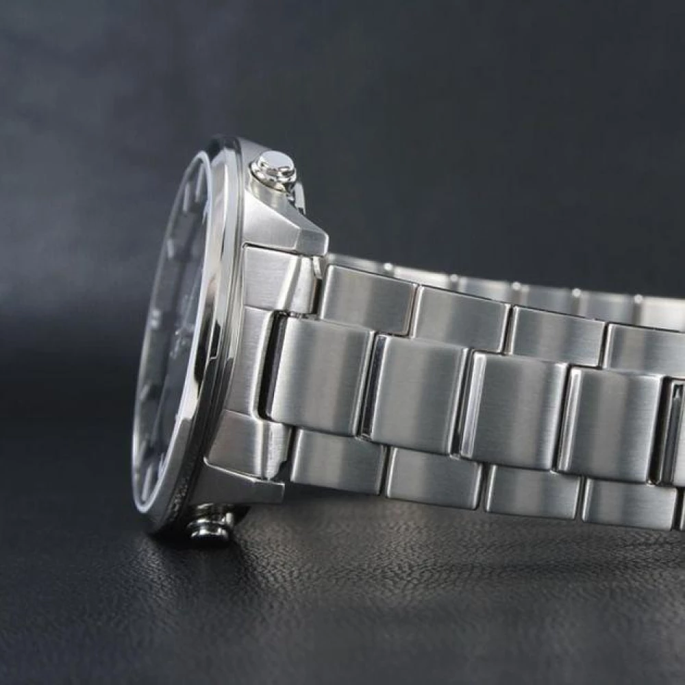 Мужские классические многофункциональные японские часы с эко-приводом CASIO LCW-M170TD-1AER