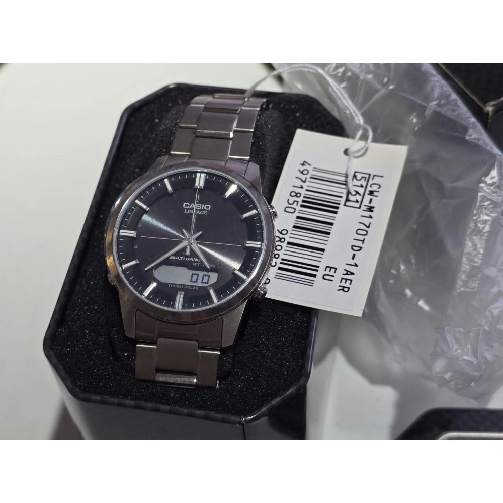 Мужские классические многофункциональные японские часы с эко-приводом CASIO LCW-M170TD-1AER