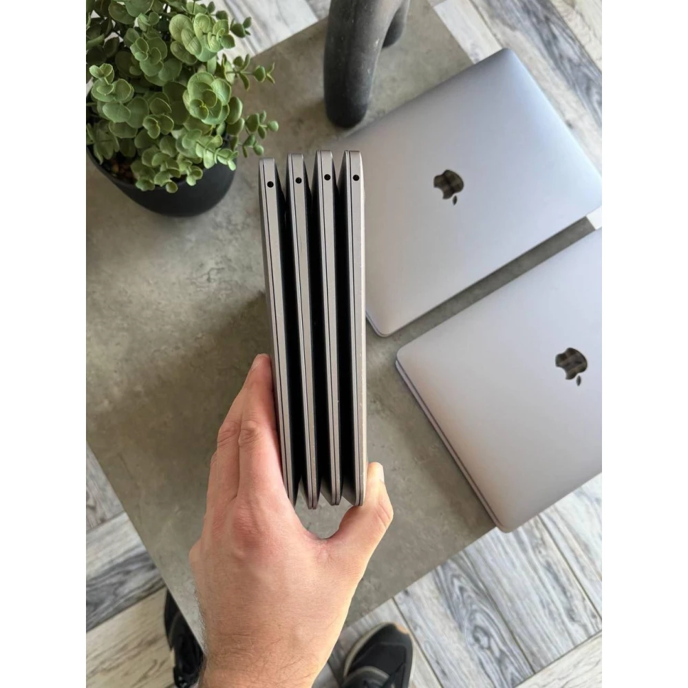 Ноутбук APPLE A2179 MacBook Air 13“(MWTJ2RU/A) Space Grey 2020