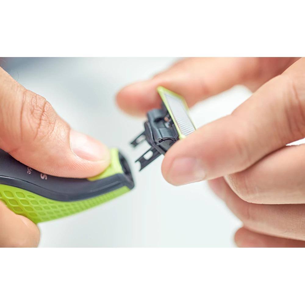 Стайлер (триммер) машинка станок для бритья Philips OneBlade 4 гребня QP2520/30