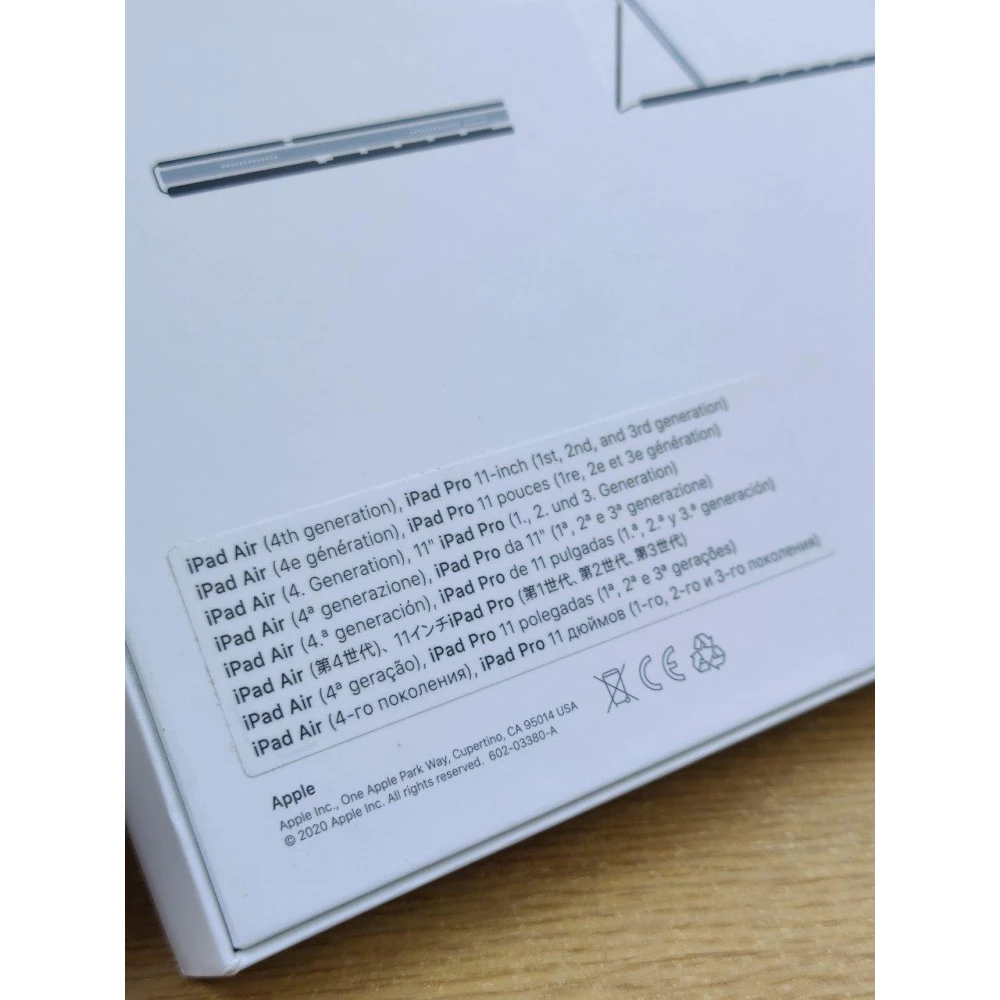 Чехол-клавиатура к планшету Apple Smart Keyboard Folio for iPad Pro 11“ 3rd gen. and iPad Air 4th gen.(MXNK2)