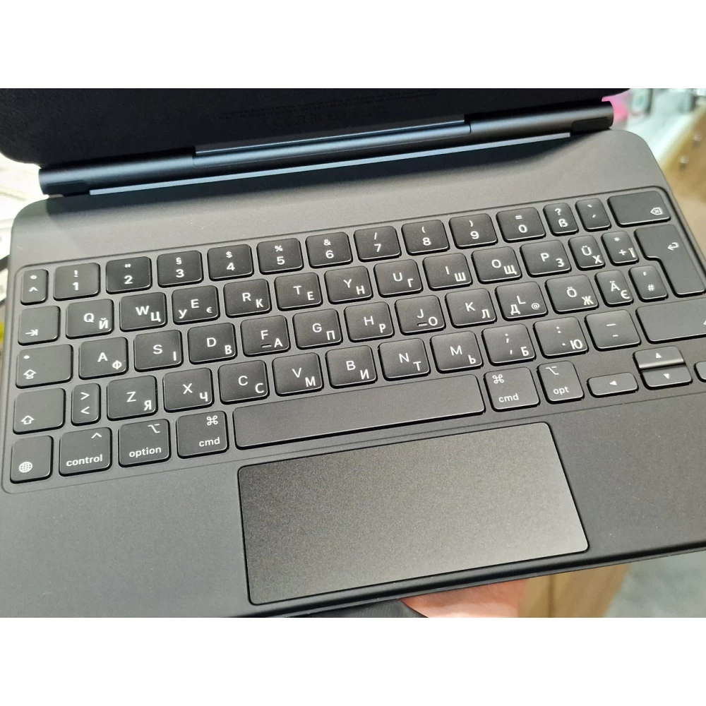 Чехол-клавиатура Apple 11-inch iPad Pro Apple Magic Keyboard (2nd generation) Black (MXQT2RS/A) кирилица