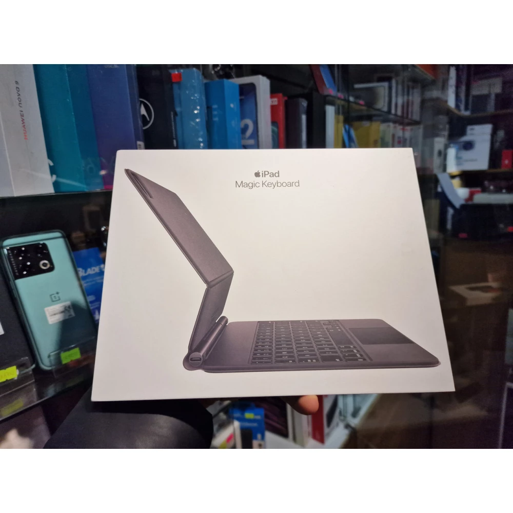 Чехол-клавиатура Apple 11-inch iPad Pro Apple Magic Keyboard (2nd generation) Black (MXQT2RS/A) кирилица