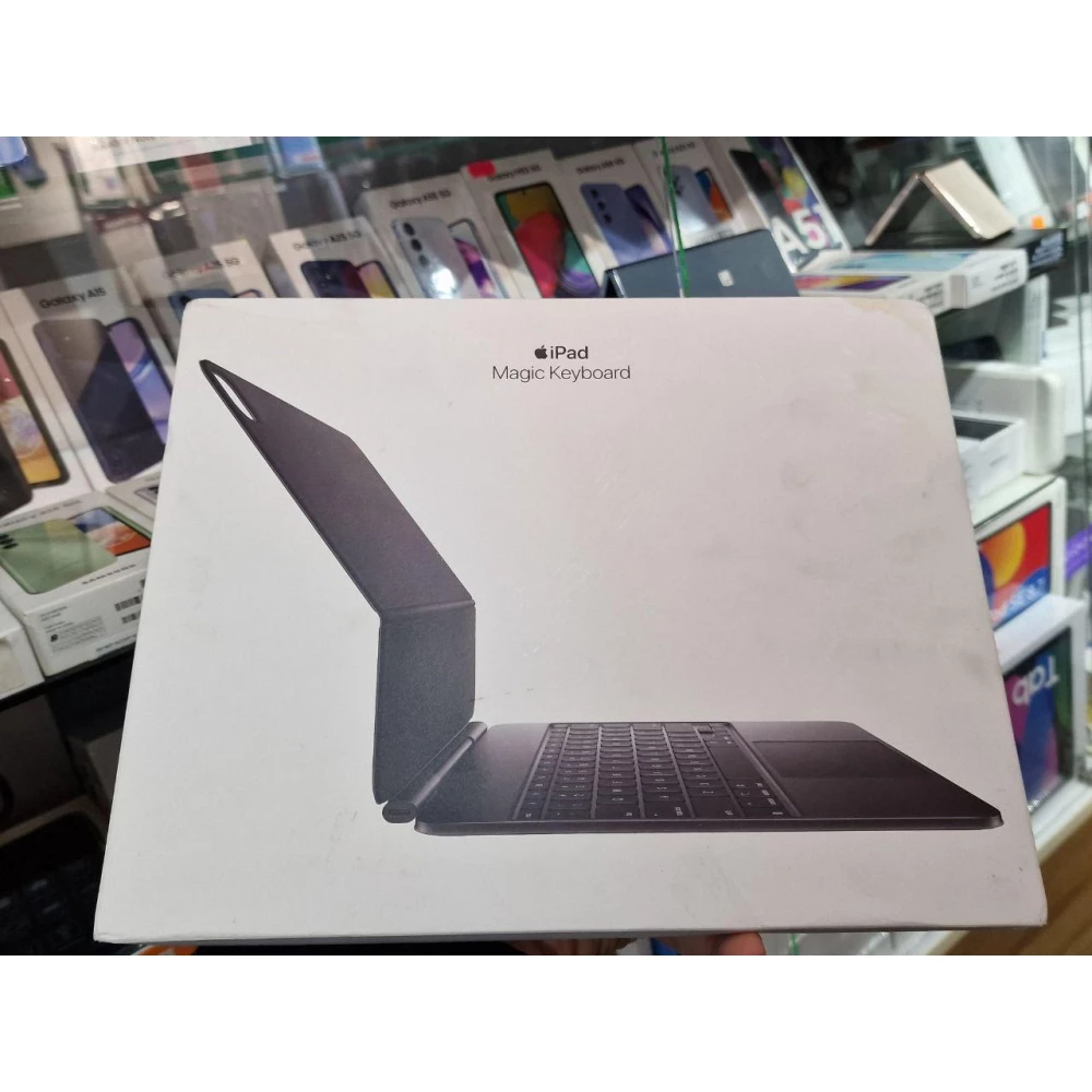 Чехол-клавиатура Apple Magic Keyboard для iPad Pro 13-inch M4  - Black (MWR53D/A) киррилица