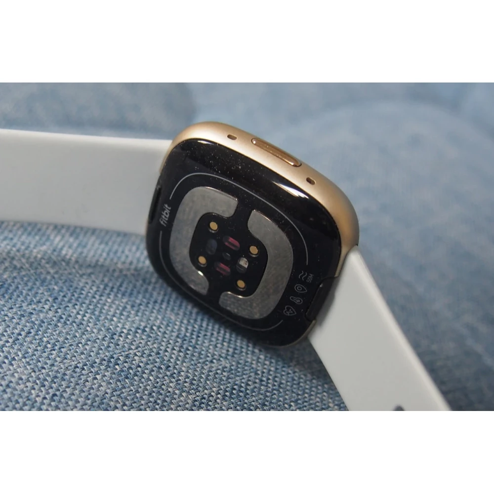 Умные часы Fitbit Sense 2 Gold with gold