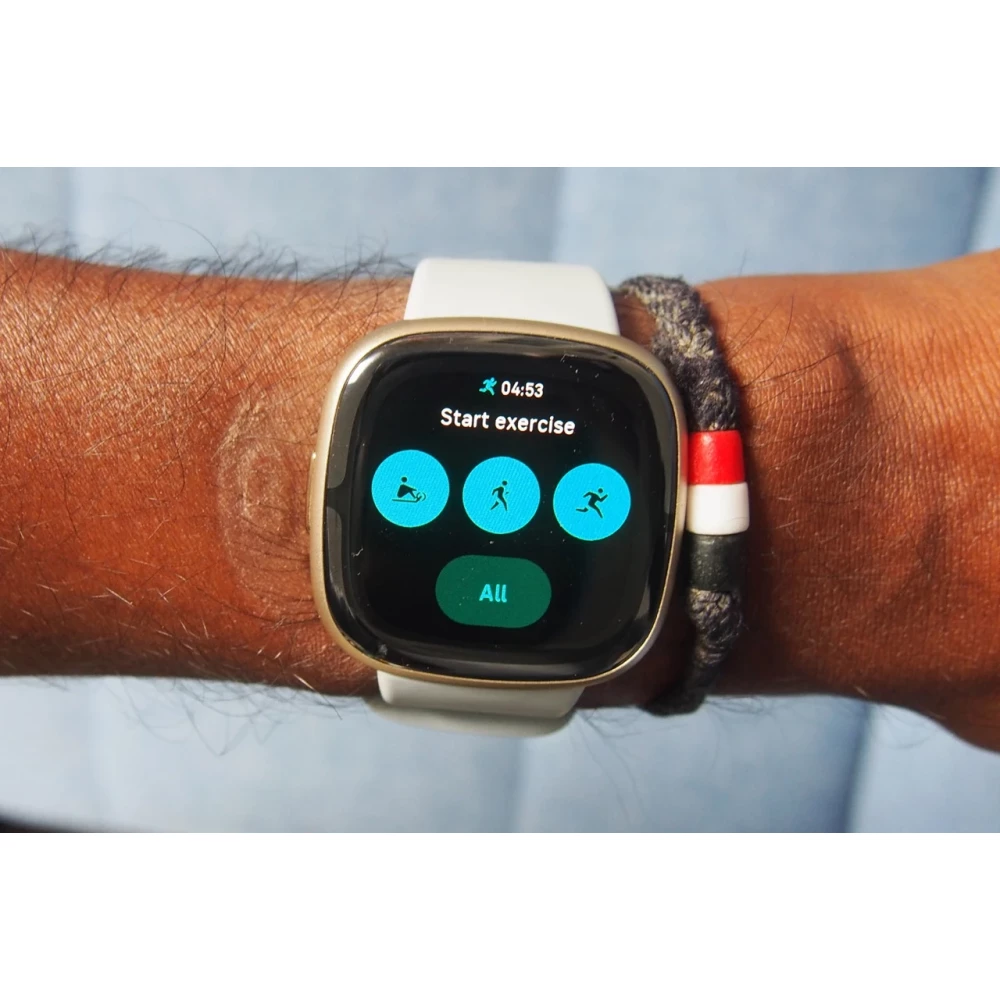 Умные часы Fitbit Sense 2 Gold with gold